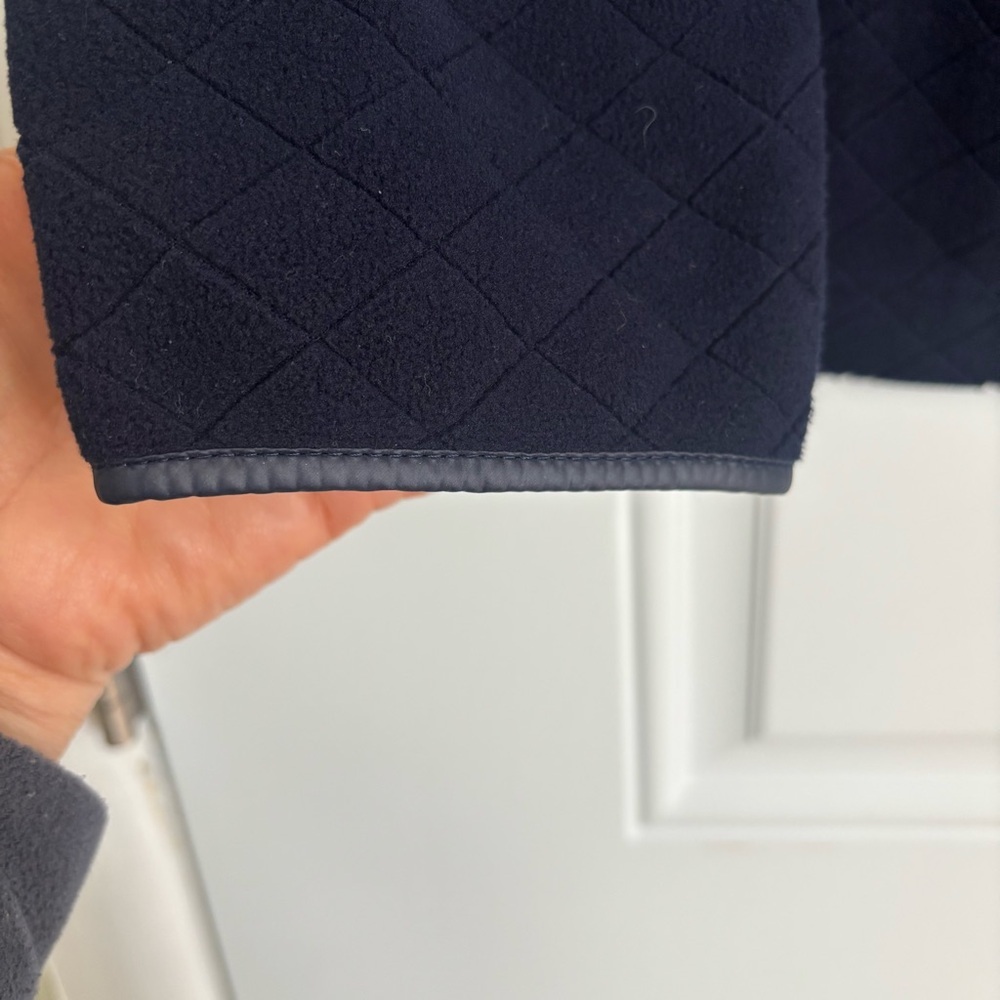 ❤️2/$15 or 3:$21❤️ Talbots Navy Blue Fleece/Quilted Zip-up Jacket, Size M - Picture 5 of 11